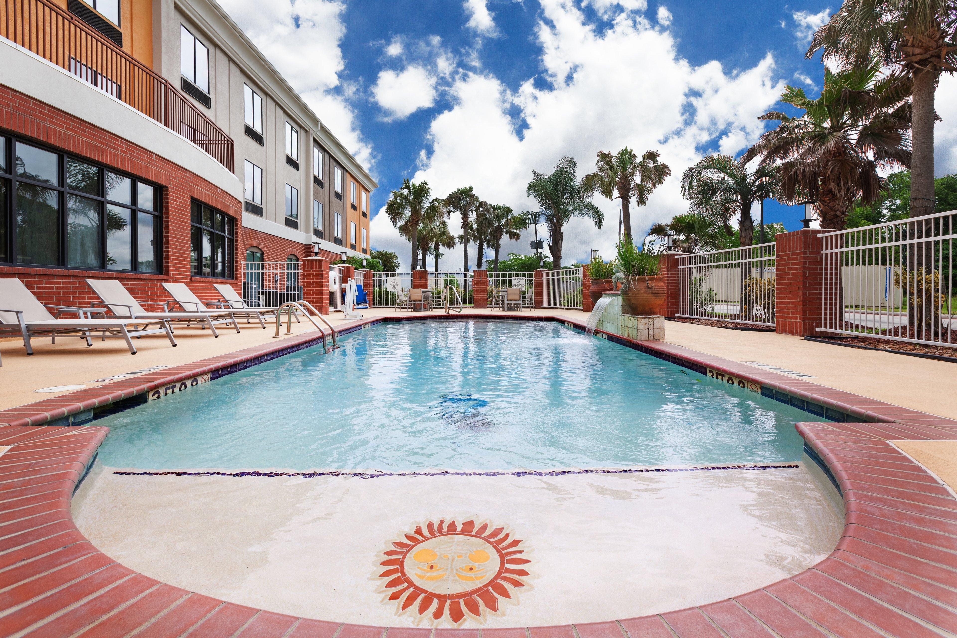 Holiday Inn Express Hotel And Suites Orange, An Ihg Hotel Екстериор снимка