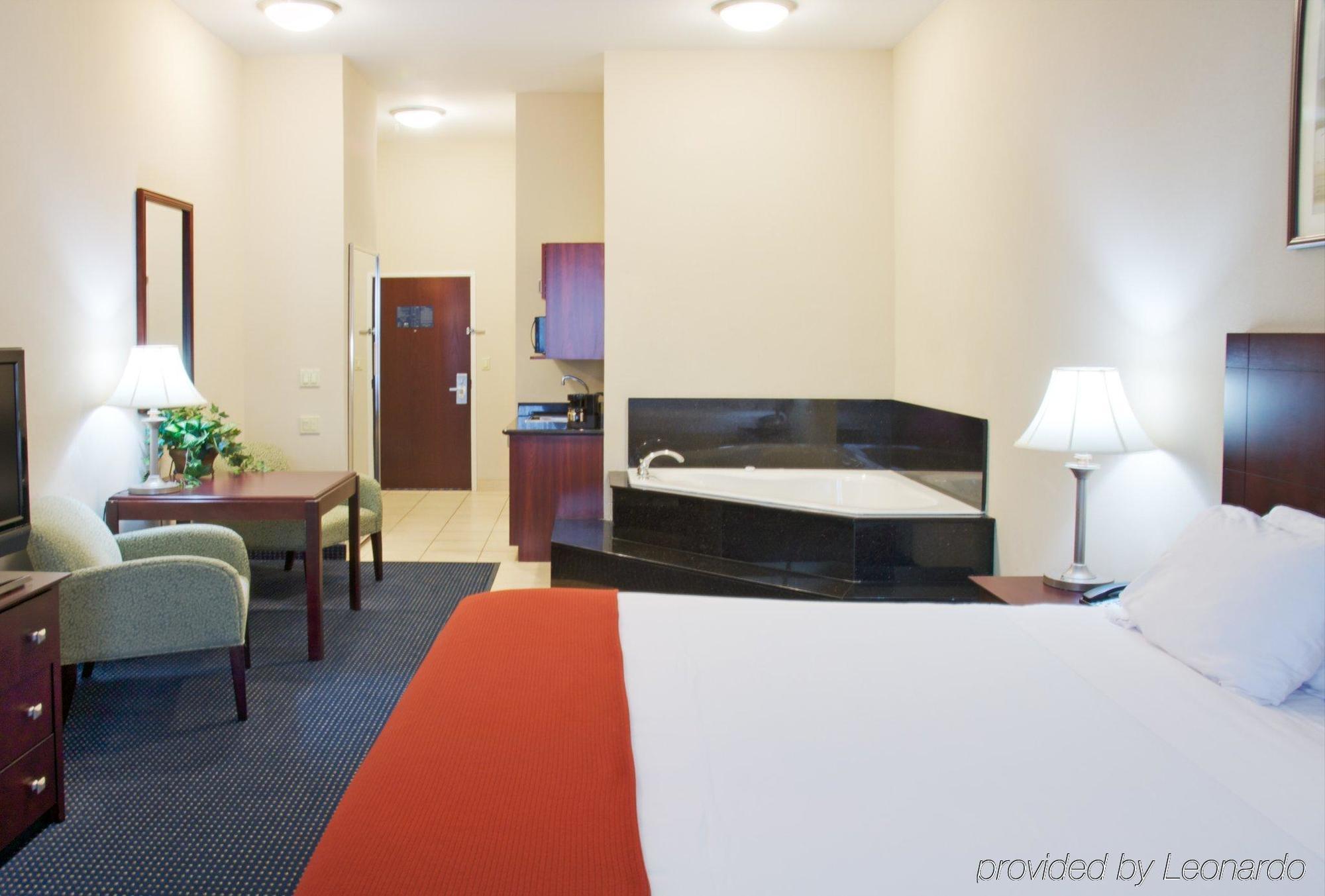 Holiday Inn Express Hotel And Suites Orange, An Ihg Hotel Екстериор снимка
